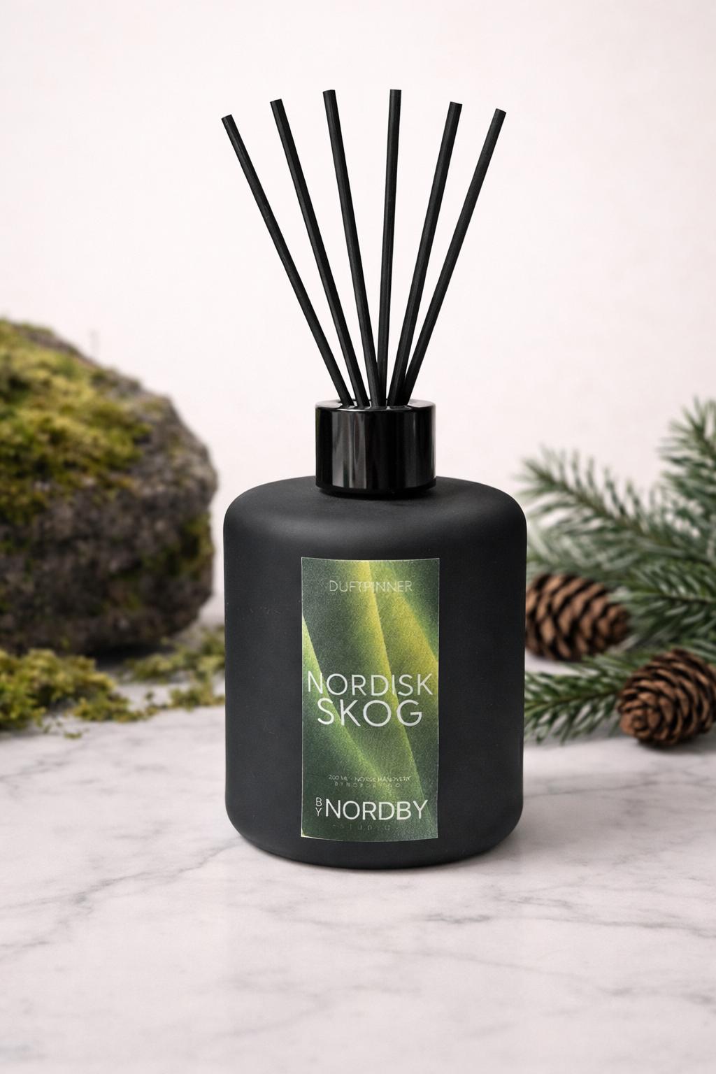 Nordisk Skog -Duftpinner 200 ml